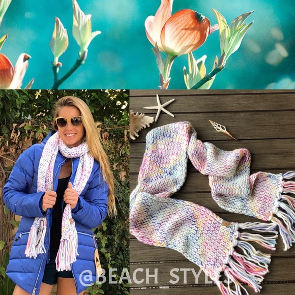 Roxy Accessories - ‼️FREE....WITH LARGE BUNDLE ROXY- WINTER SCARF‼️